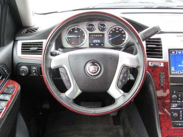 2013 Cadillac Escalade 4dr SUV